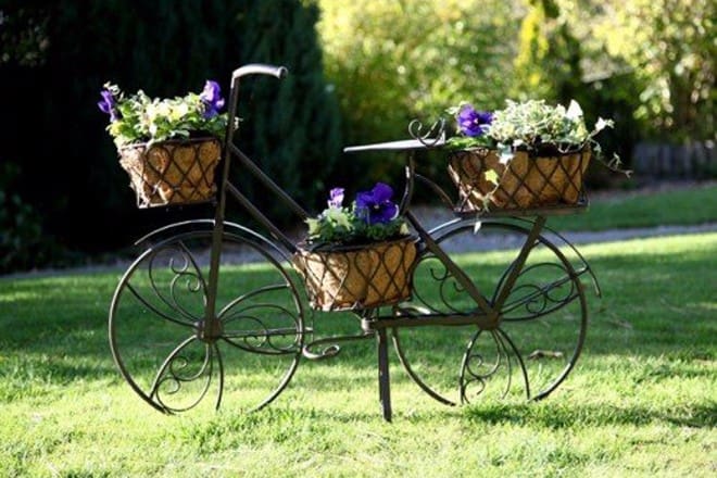VERY LIMITED STOCK!! Vintage Brown Metal Bicycle Planter > JT Rewards